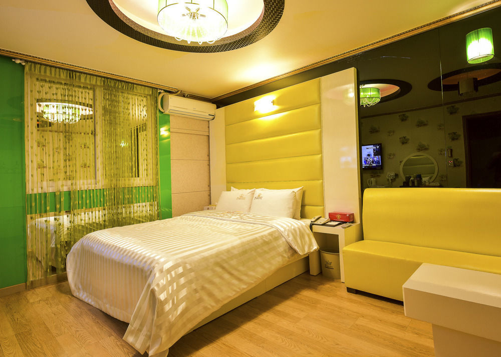 Gwangju Queen Hotel Gwangju Metropolitan City Exterior photo