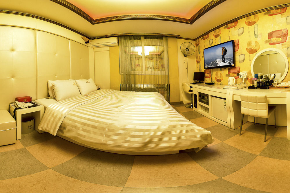 Gwangju Queen Hotel Gwangju Metropolitan City Exterior photo