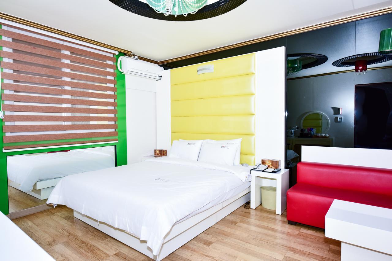 Gwangju Queen Hotel Gwangju Metropolitan City Exterior photo