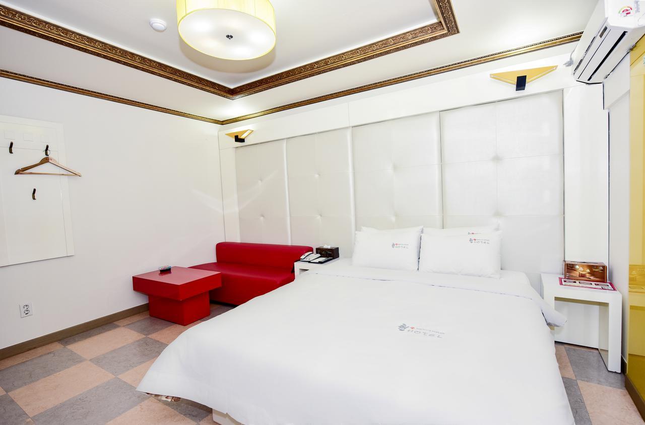 Gwangju Queen Hotel Gwangju Metropolitan City Exterior photo